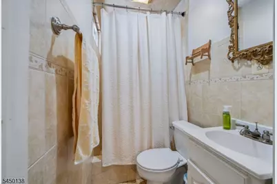 826 Degraw Ave, Newark, NJ 07104 - Photo 20