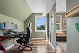 826 Degraw Ave, Newark, NJ 07104 - Photo 32