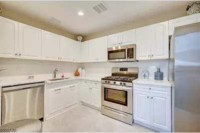 408 Kensington Ln, Livingston, NJ 07039 - Photo 24