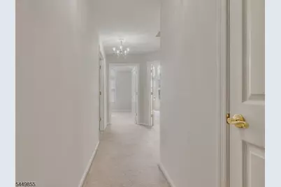 408 Kensington Ln, Livingston Twp., NJ 07039 - Photo 28