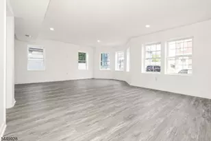 131 Lindsley Pl, East Orange, NJ 07018 - Photo 10
