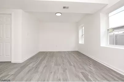 131 Lindsley Pl, East Orange, NJ 07018 - Photo 6