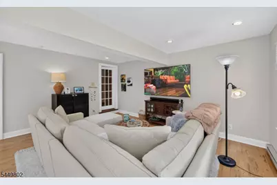 21 Crossbrook Rd, Livingston, NJ 07039 - Photo 18