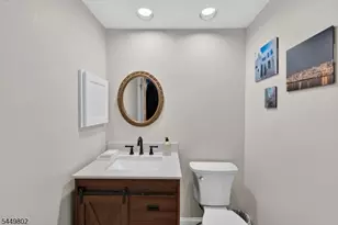 21 Crossbrook Rd, Livingston, NJ 07039 - Photo 20