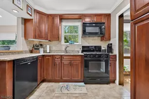 21 Crossbrook Rd, Livingston, NJ 07039 - Photo 10
