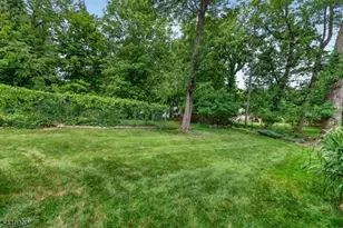 21 Crossbrook Rd, Livingston, NJ 07039 - Photo 42