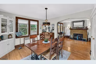 21 Crossbrook Rd, Livingston, NJ 07039 - Photo 2