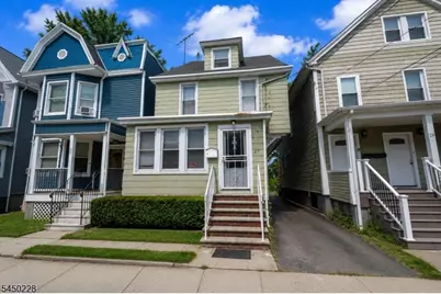27 Cummings St, Irvington, NJ 07111 - Photo 2