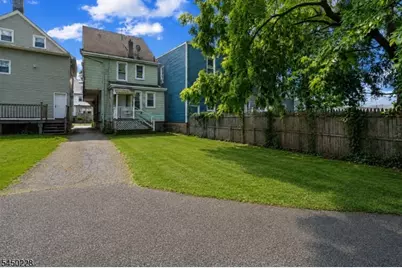 27 Cummings St, Irvington, NJ 07111 - Photo 4