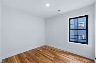 749 S 11th St, Newark, NJ 07103 - Photo 8