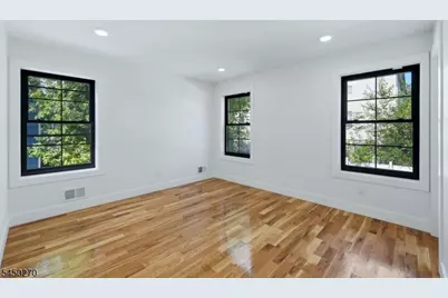 749 S 11th St, Newark, NJ 07103 - Photo 26