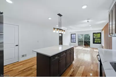 749 S 11th St, Newark, NJ 07103 - Photo 18