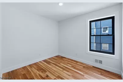 749 S 11th St, Newark, NJ 07103 - Photo 22