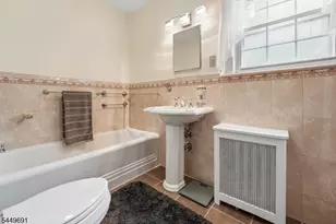 24 Synott Pl, Newark, NJ 07106 - Photo 18