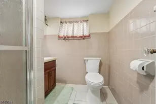 24 Synott Pl, Newark, NJ 07106 - Photo 28