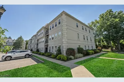 602 Brittany Dr, Wayne, NJ 07470 - Photo 28