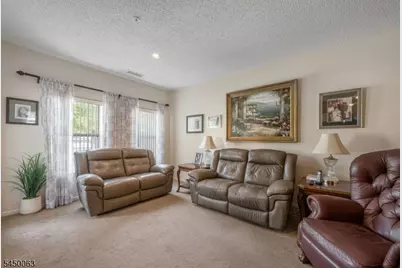 602 Brittany Dr, Wayne, NJ 07470 - Photo 8