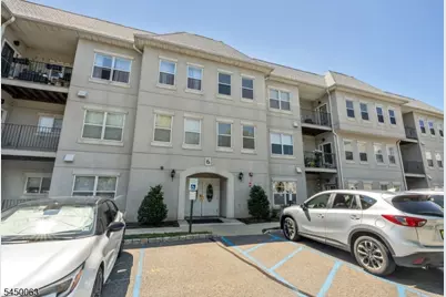 602 Brittany Dr, Wayne, NJ 07470 - Photo 2