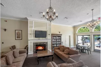602 Brittany Dr, Wayne, NJ 07470 - Photo 32