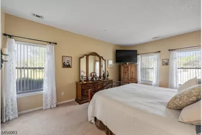 602 Brittany Dr, Wayne, NJ 07470 - Photo 18
