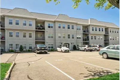 602 Brittany Dr, Wayne, NJ 07470 - Photo 1