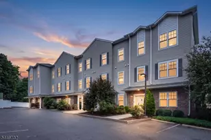 2 Bland Ctunit, Bloomfield Twp., NJ 07003 - Photo 1