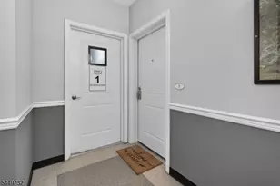2 Bland Ctunit, Bloomfield Twp., NJ 07003 - Photo 30