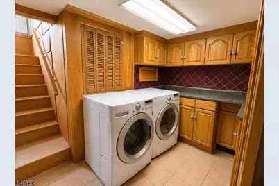 110 Rutherford Blvd, Clifton, NJ 07014 - Photo 8
