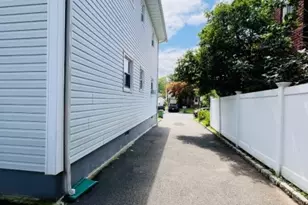 426 Miltonia St, Linden, NJ 07036 - Photo 24