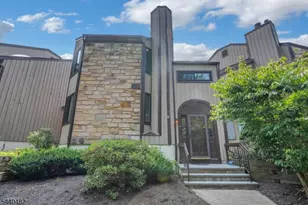 13 Delbarton Ct, Washington Township, NJ 07840 - Photo 2