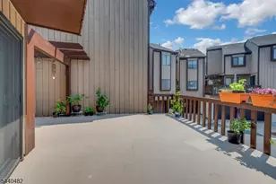 13 Delbarton Ct, Washington Township, NJ 07840 - Photo 18