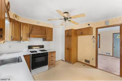 48 Wilrue Pkwy, Pequannock Township, NJ 07444 - Photo 12