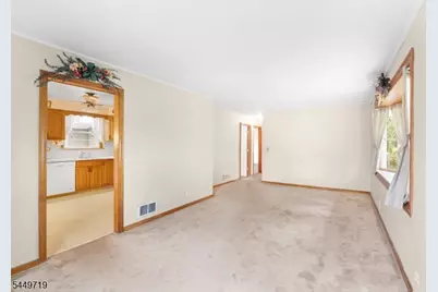 48 Wilrue Pkwy, Pequannock Township, NJ 07444 - Photo 6