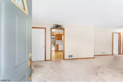 48 Wilrue Pkwy, Pequannock Township, NJ 07444 - Photo 4