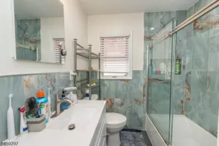 54 Hasbrouck Ave, Hasbrouck Heights, NJ 07604 - Photo 18