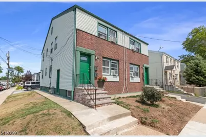 637 Myrtle St, Elizabeth, NJ 07202 - Photo 2