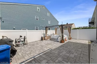 637 Myrtle St, Elizabeth, NJ 07202 - Photo 32