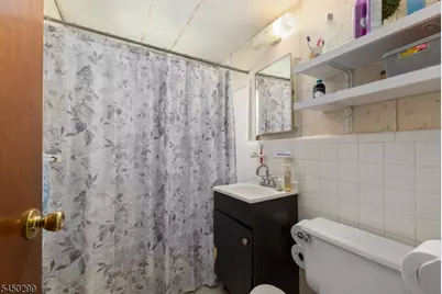 637 Myrtle St, Elizabeth, NJ 07202 - Photo 18