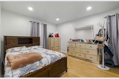 637 Myrtle St, Elizabeth, NJ 07202 - Photo 6