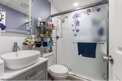 637 Myrtle St, Elizabeth, NJ 07202 - Photo 12