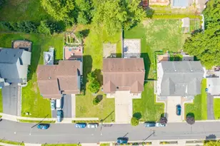 160 Teeple Pl, South Plainfield, NJ 07080 - Photo 4