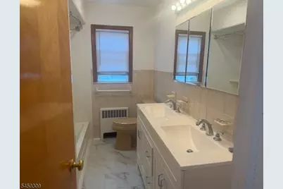 43 Oakwood Ave #1, Bloomfield, NJ 07003 - Photo 4