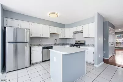 9 Balboa Ln, Franklin Township, NJ 08823 - Photo 6