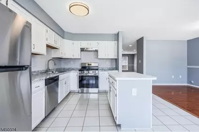 9 Balboa Ln, Franklin Township, NJ 08823 - Photo 8