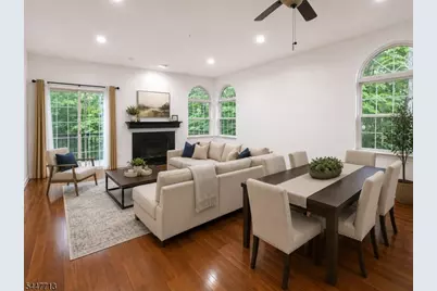 1104 Oakcroft Ln, Franklin Township, NJ 08873 - Photo 2