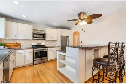 228 Broadway, Pompton Lakes, NJ 07442 - Photo 10