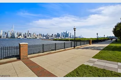 24 Ave At Port Imperial #430, West New York, NJ 07093 - Photo 2