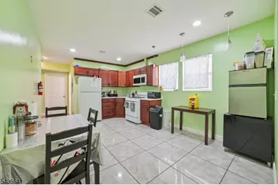 1321 Clinton Ave #2, Irvington, NJ 07111 - Photo 4