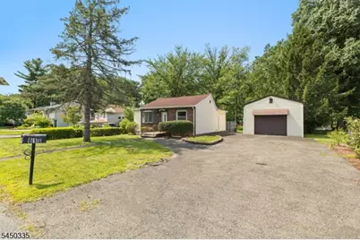 618 Wood Ave, North Brunswick Township, NJ 08902 - Photo 2