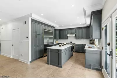 204 N Union Ave, Cranford Township, NJ 07016 - Photo 10